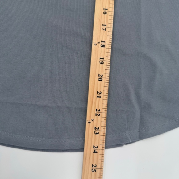 Niyama Sol Gray Short Sleeve Tee - Picture 9 of 9